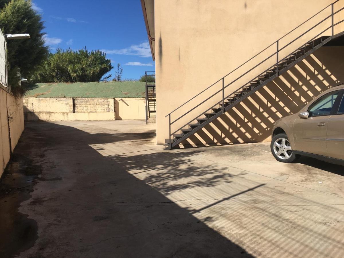 Hotel La Bodega La Almunia de Dona Godina Bagian luar foto