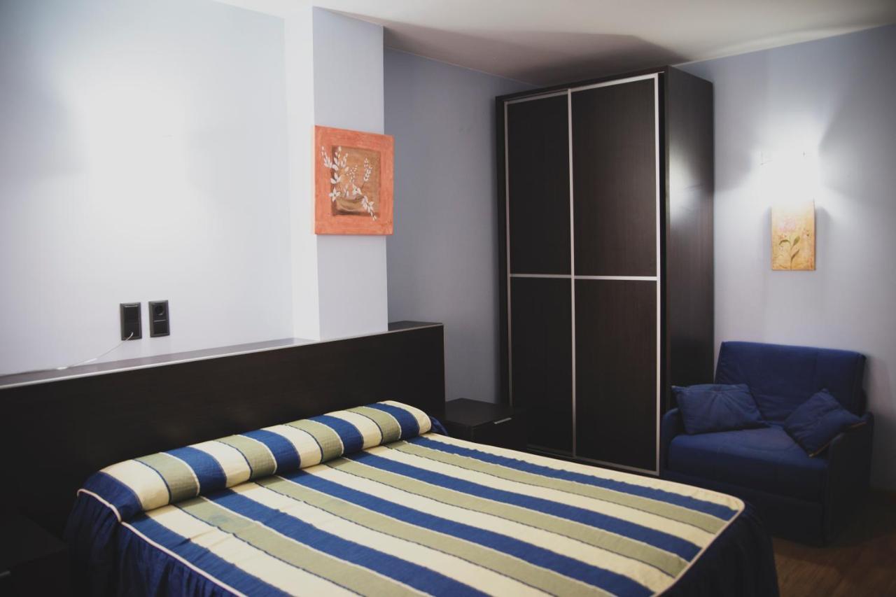 Hotel La Bodega La Almunia de Dona Godina Bagian luar foto
