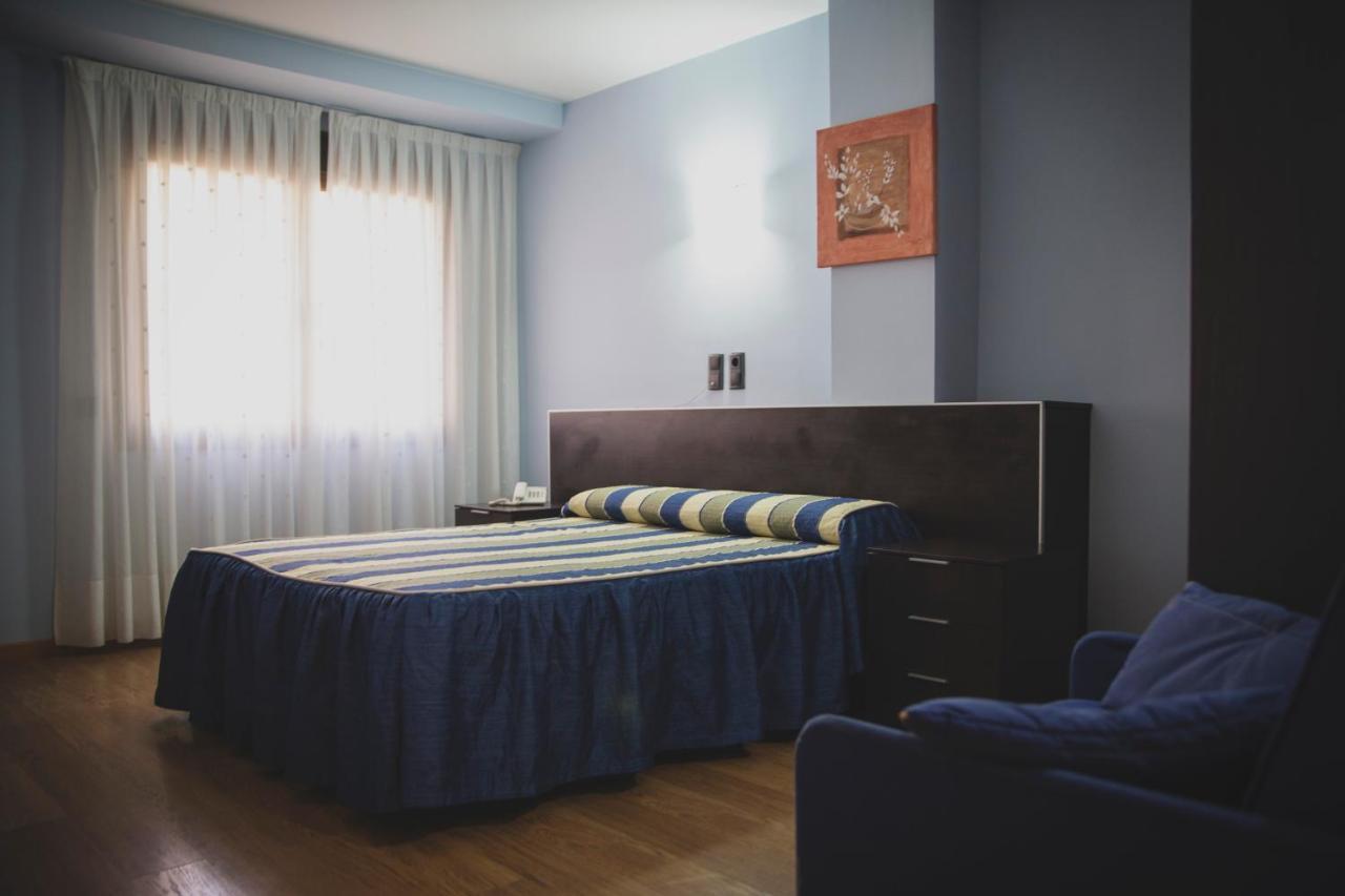 Hotel La Bodega La Almunia de Dona Godina Bagian luar foto
