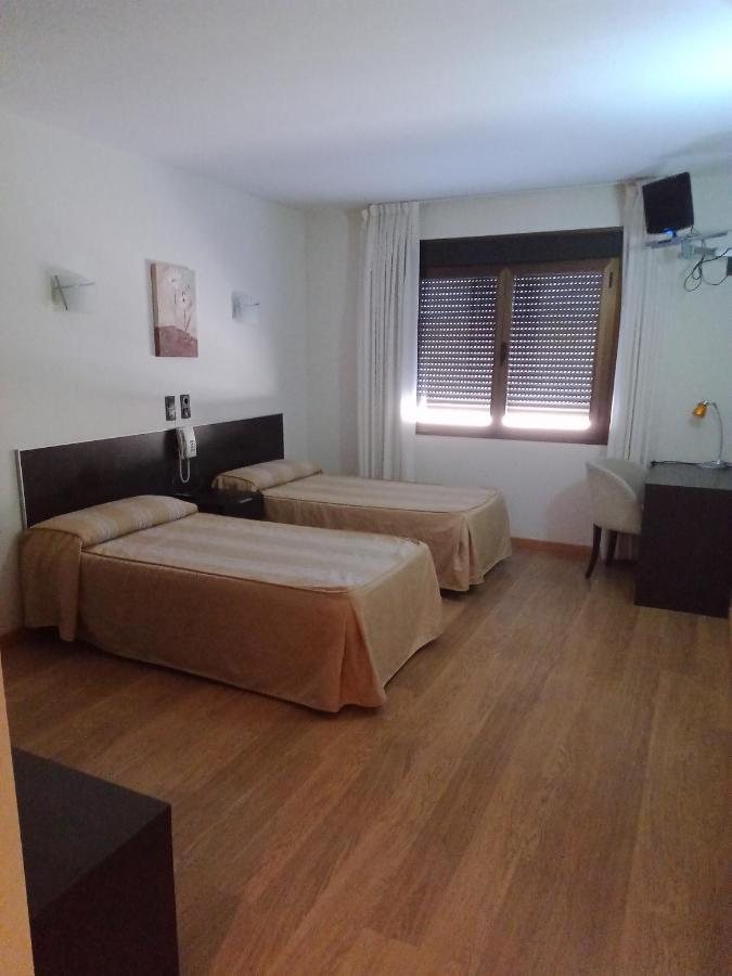 Hotel La Bodega La Almunia de Dona Godina Bagian luar foto